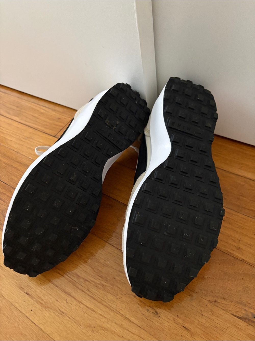 Nike Women’s Cream and Black Retro Runner Sneakers - Picture 5 of 7